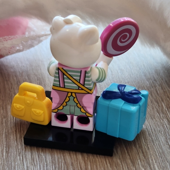 Hello Kitty Bundle - Fuzzy Ears Headband & Minifig - Picture 6 of 6